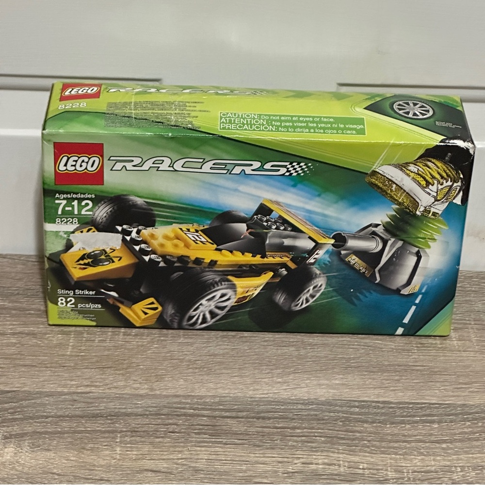 LEGO 8228 Power Racers Sting Striker‎ 82 PIECES NEW SEALED BOX
